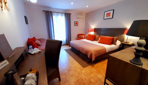 Comfort Triple Room