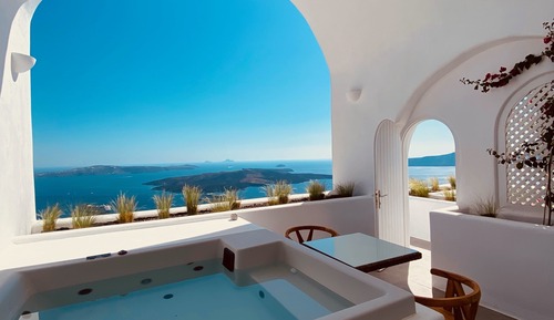 Honeymoon Suite, 1 King Bed, Non Smoking, Sea View (Cave)