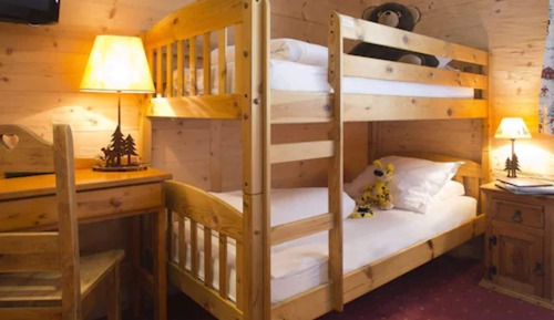 Quintuple Room
