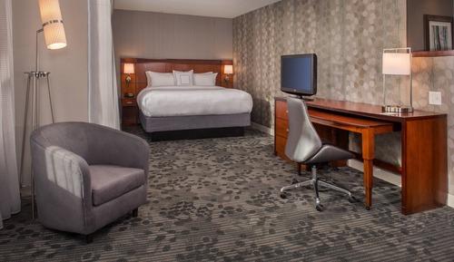 Executive Room, 1 King Bed with Sofa bed, Non Smoking