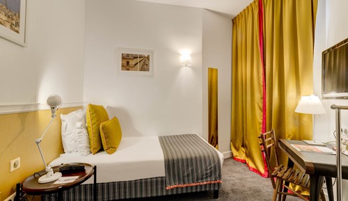 Standard Single Room - Free soft minibar, courtesy tray - Digital press