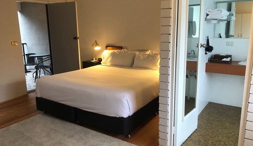 Business Studio, 1 King Bed