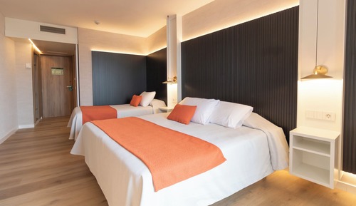 Comfort Triple Room, Pool View (3 Adults)