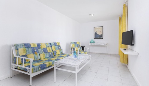 Family Room, 2 Bedrooms, Poolside