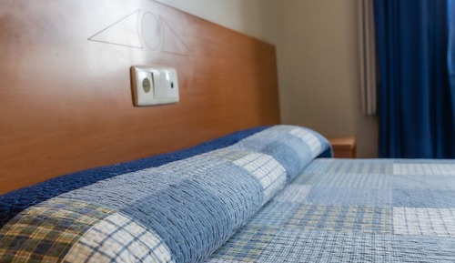 Standard Double Room (1 queen size bed)