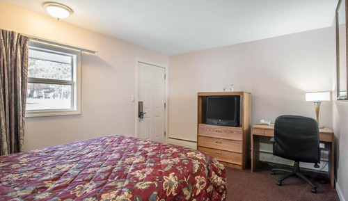 Standard Room, 1 Queen Bed, Non Smoking