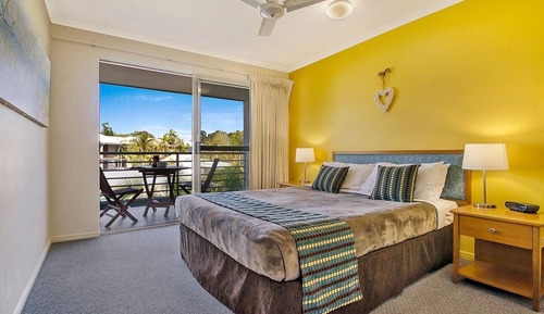 3 Bedroom Poolside Townhouse