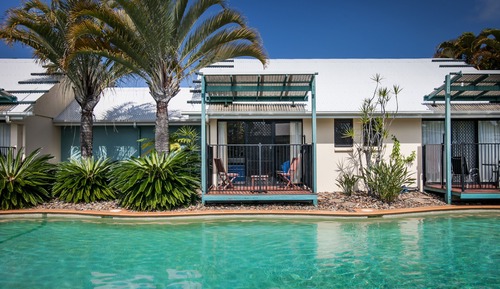 1 Bedroom Poolside