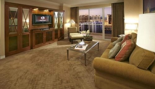 1 Bedroom Balcony Suite