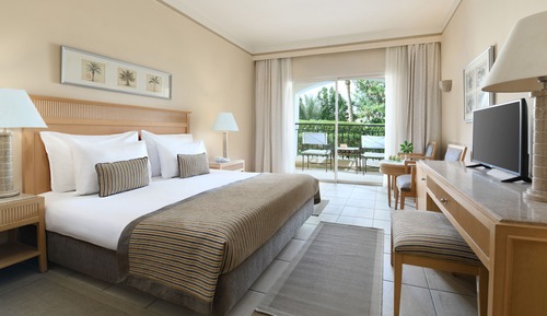 Superior Room, Pool View (Queen Bed or Twin beds)