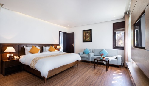 Suite, Sea View