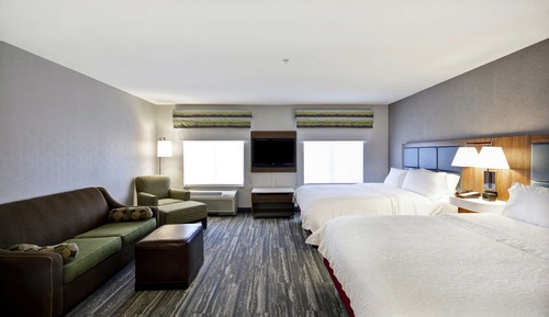 One room suite two queen non smoking