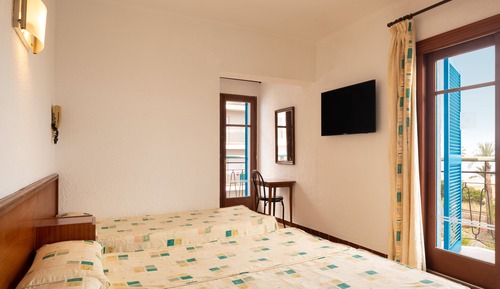 Quadruple Room (3 Adults + 1 Child)