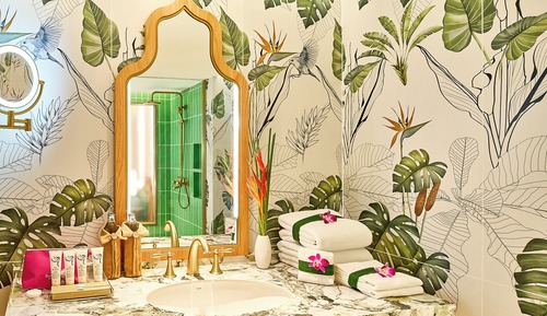 Elite Room, Pool Access