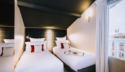 Deluxe Suite (Altitude)