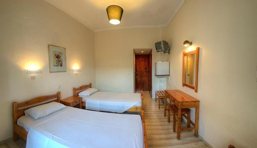Economy Room, 2 Twin Beds, Patio, Ground Floor