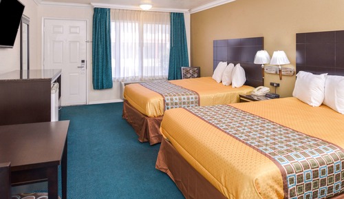 Standard Room, 2 Queen Beds, Smoking