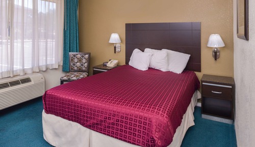 Standard Room, 1 Queen Bed, Non Smoking