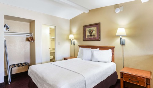 Suite, 1 King Bed, Non Smoking