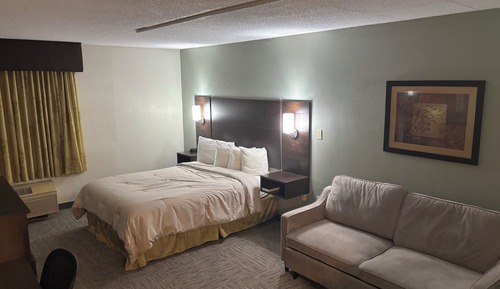 Standard Room, 1 Queen Bed with Sofa bed, Pool View