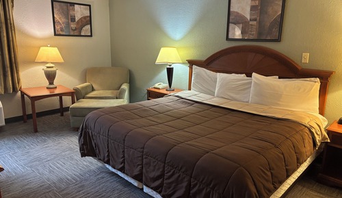 Standard Room, 1 King Bed
