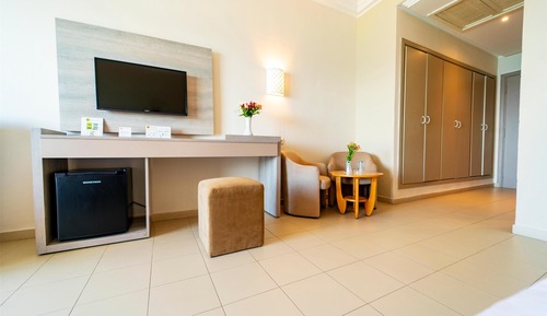 Standard Quadruple Room, City View