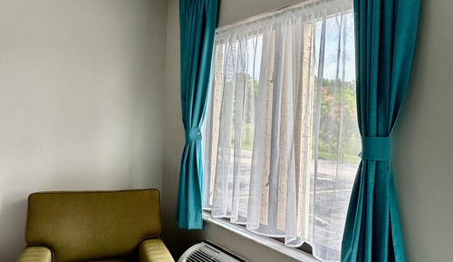 One King Bed, Non-Smoking