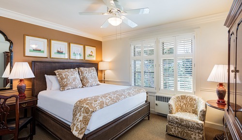 Standard Room, 1 King Bed