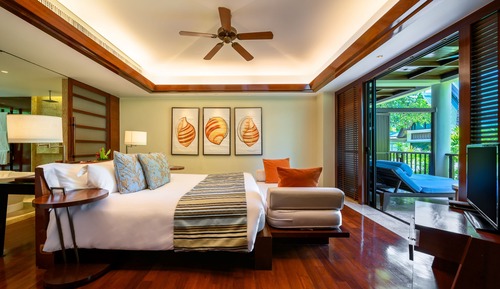 Deluxe Room, 1 King Bed, Garden View
