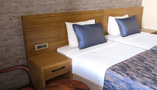 Standard Room (Land View)