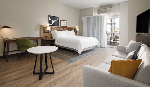 Studio Suite, 1 King Bed, Kitchen