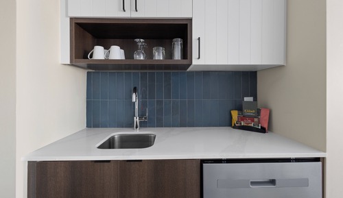 Studio Suite, 2 Queen Beds, Kitchen
