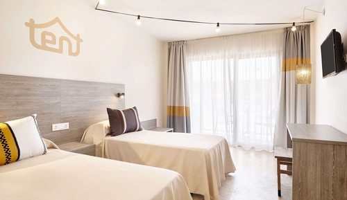 Standard Triple Room, Balcony (Bed & Unlimited Brunch, 3 adults)