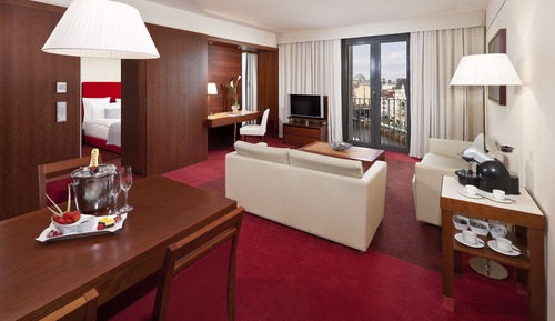 Grand Suite (The Level, Executive Lounge Access)