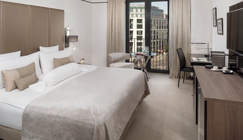 Room (The Level, Executive Lounge Access)