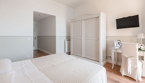 Double Room, Mountain View