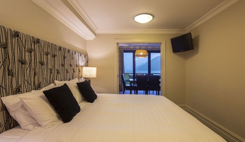 Apartment, 4 Bedrooms, Lake View