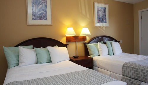 Room, 2 Double Beds, Partial Ocean View