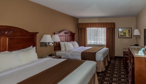 Standard Room, 2 Queen Beds, Microwave, Mountainside (Pet Friendly)