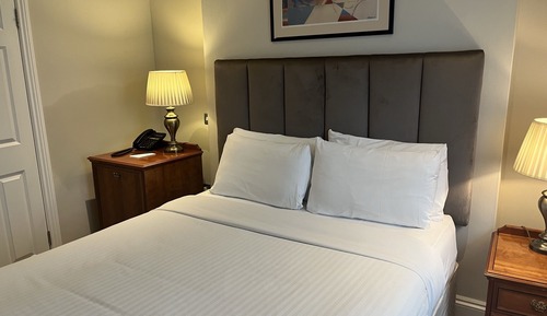 Standard Single Room, Ensuite (Lower Ground Floor)