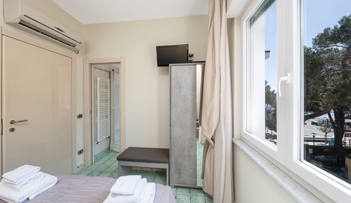 Economy Double Room