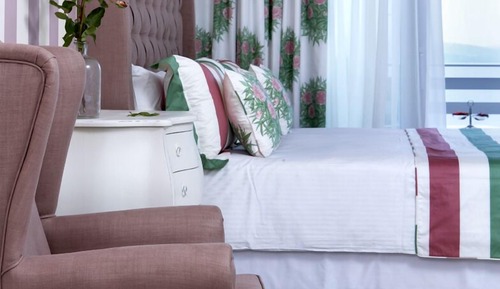 Suite, Sea View