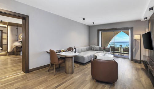 Suite, 1 King Bed, Sea View