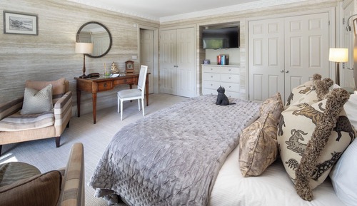 Lake House Classic Room