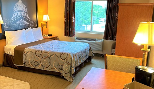 Standard Room, 1 Queen Bed