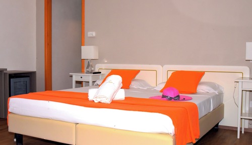 Superior Triple Room, 1 Bedroom, Air conditioning, Sea View