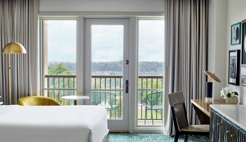Room, 2 Queen Beds, Non Smoking, Pool View (Balcony)