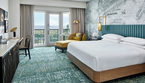 Room, 1 King Bed, Non Smoking, Pool View (Balcony)