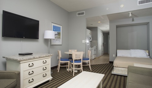 One-Bedroom Suite with Ocean View and Spa Bath