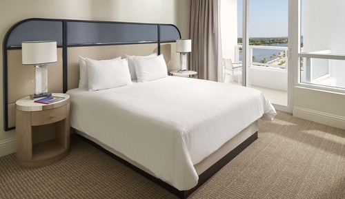 Tresor Bayview One Bedroom Suite 